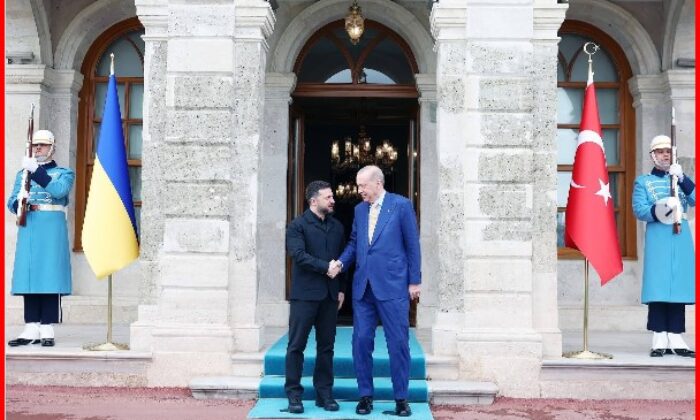 Cumhurbaşkanı Erdoğan-Zelenski ile görüştü